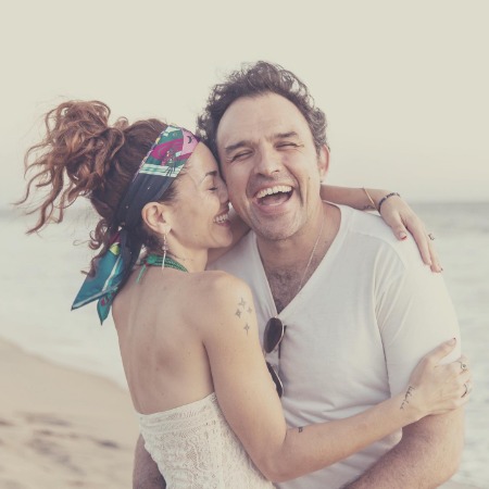 Bárbara Mori and her current love partner Fernando Rovzar.